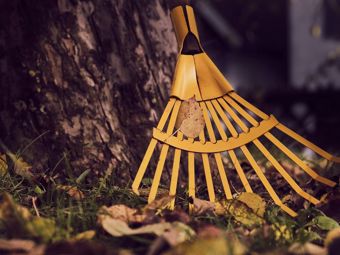 Nettoyage automnal: laver les fenêtres, les brise-soleil et la pergola avant que le froid arrive