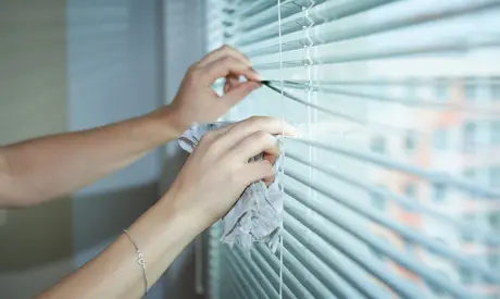 Comment nettoyer les stores horizontaux?