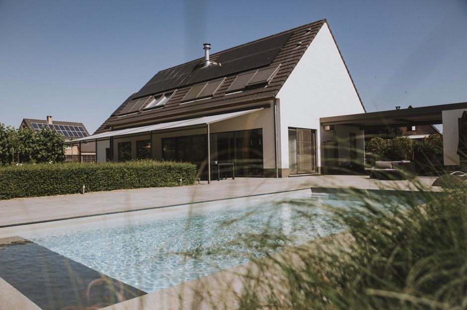 Pergola, banne solaire ou parasol? Comment couvrir la terrasse et la protéger contre le soleil