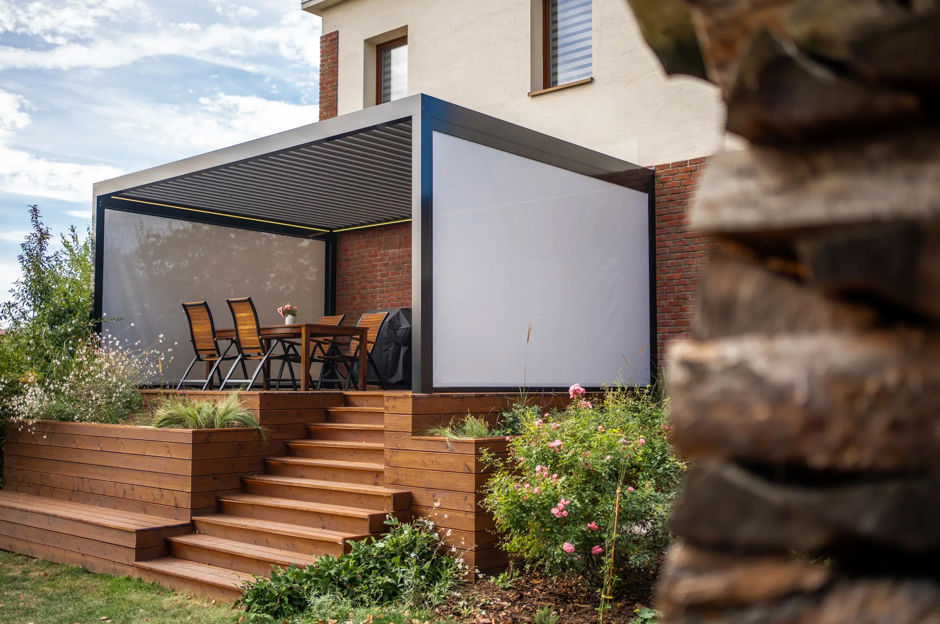 Tendances couleurs dans le domaine des protections solaires : pourquoi l'anthracite est-il la couleur numéro un ?