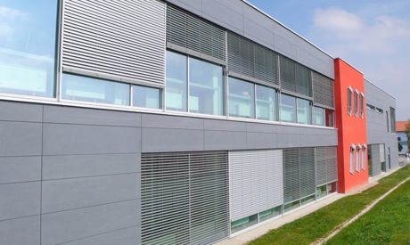 Réalisation spéciale des stores extérieurs 