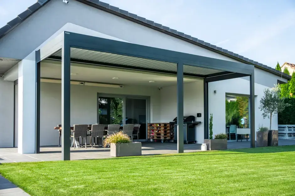 Préparez votre terrasse et votre pergola pour le printemps : Guide complet