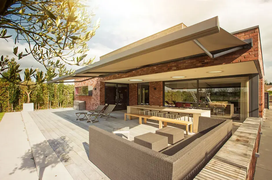 Bannes solaires : Quel type choisir pour un balcon et quel type pour une terrasse ?